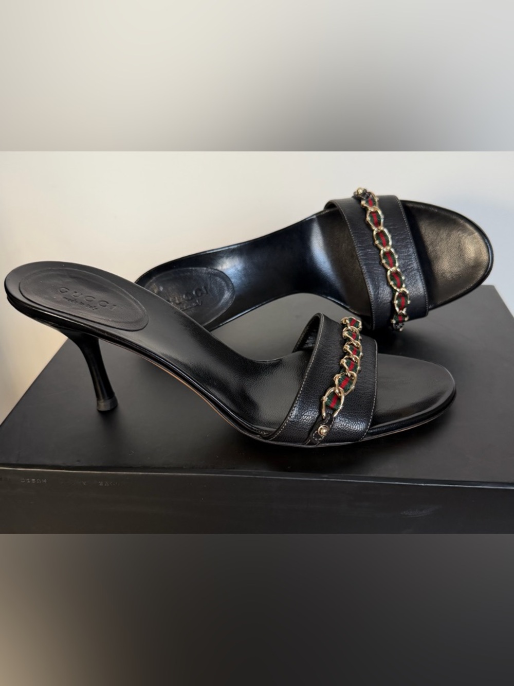 Gucci Black Leather Kitten Heel Sandals with Gold Chain Green and Red Webbing - Picture 12 of 14